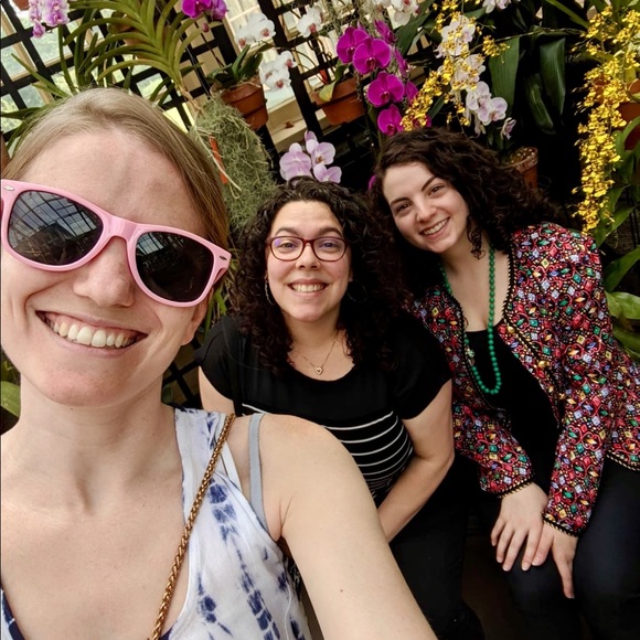 Meet the Posher - Rachel - Picture 5 of 5